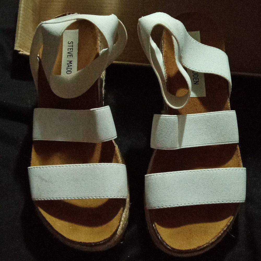 White Steve Madden sandals Kimmie